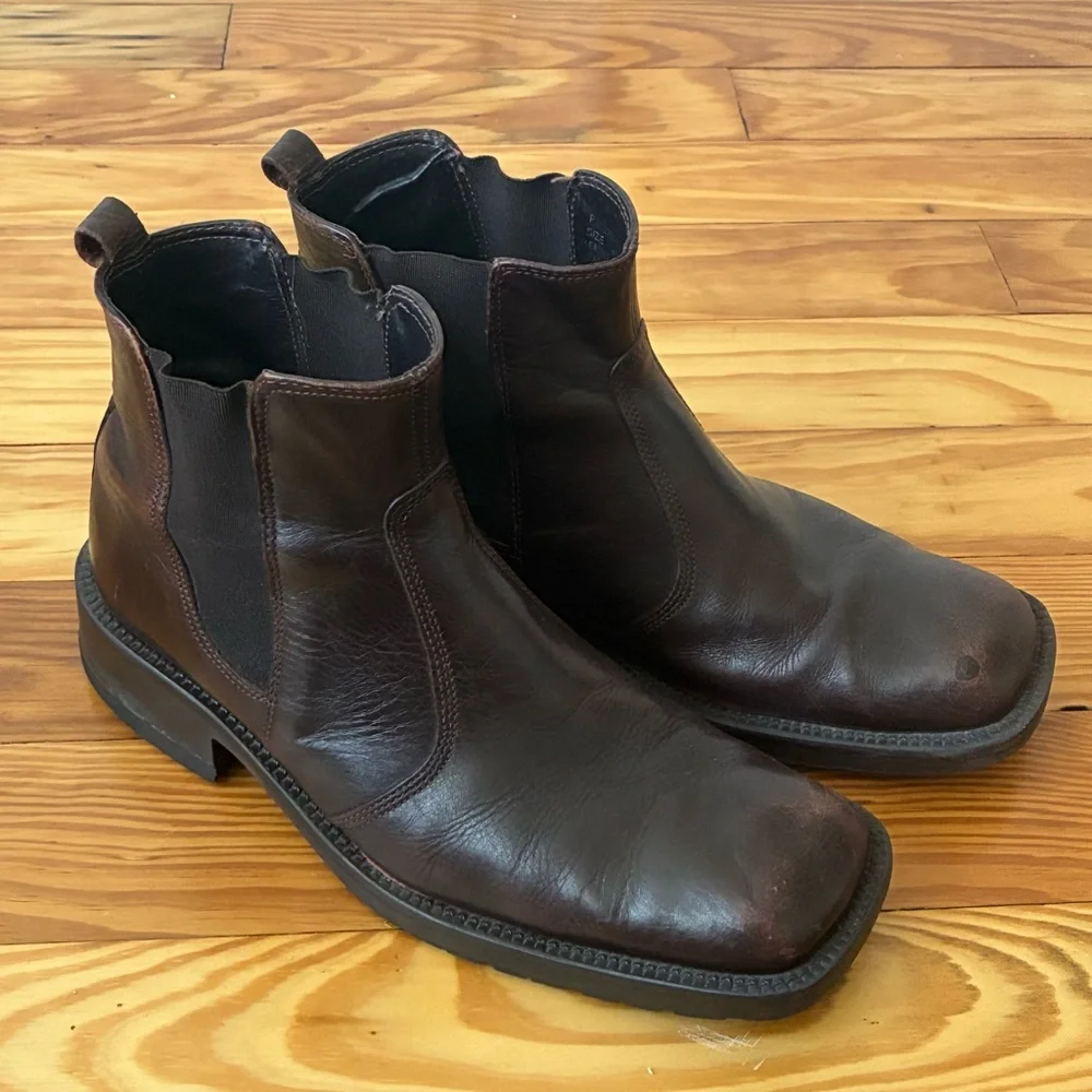 Kenneth Cole Reaction Leather Chelsea Boots Size 8 1/2